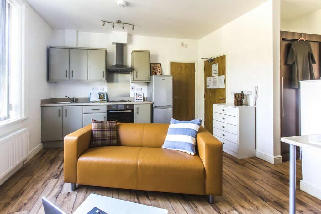 Apartment 9, Kirk Holme House, 21 Mountjoy Road, Huddersfield HD1 5QB
